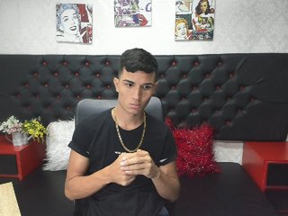  AARON-HOT