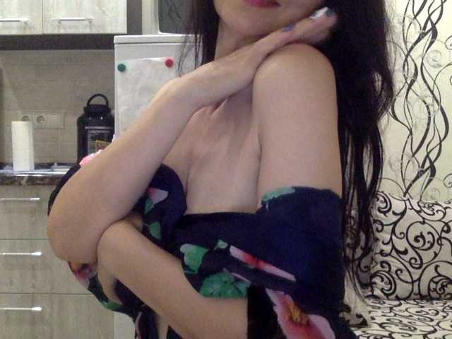  ANGELALADI