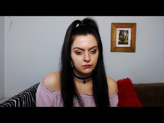  AdelleKiss
