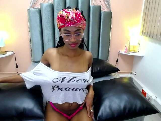  AfricanGirl