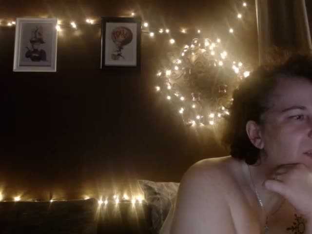  Angie-golden