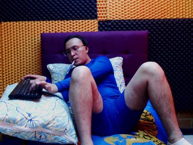  DAVID-NAUGHTY