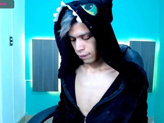  DamianHuge