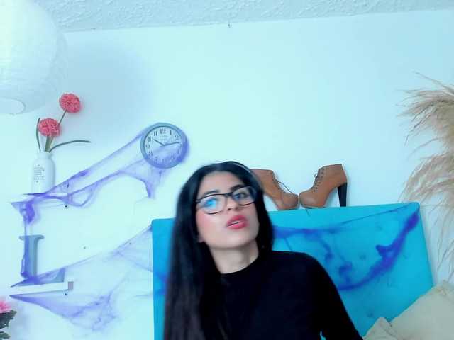  Emili-Roose