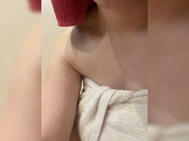  EmiliaCherry
