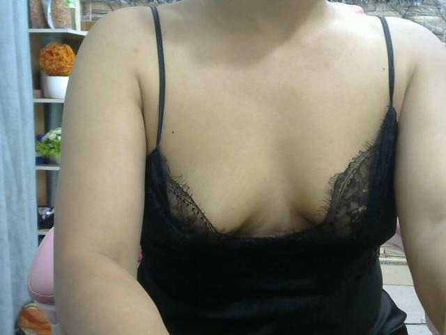  Horny--mommy