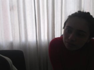  Mia-Johns