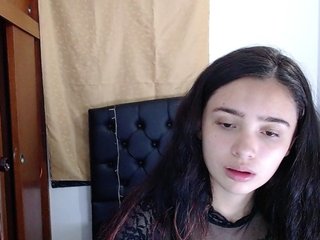  Mia-Johns