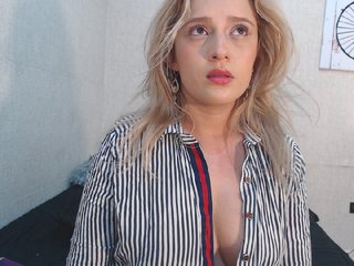  Mia-simons