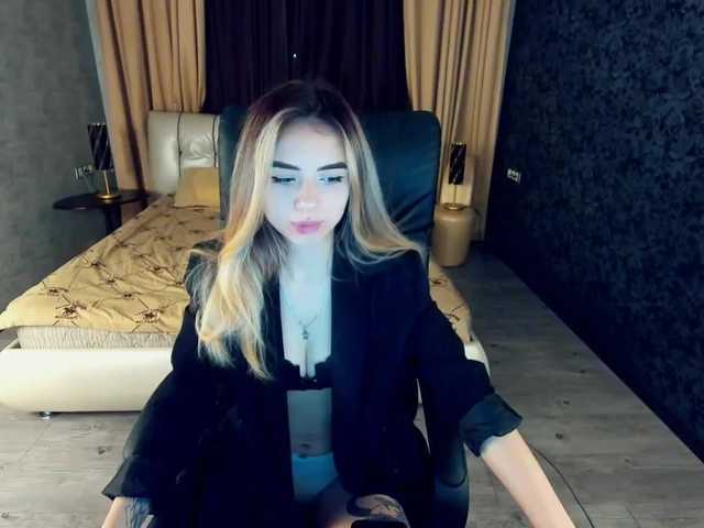  OliviaTeasee
