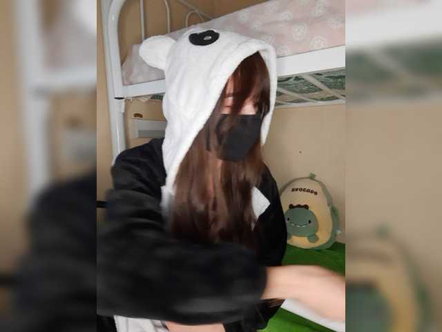  PussyEmilia