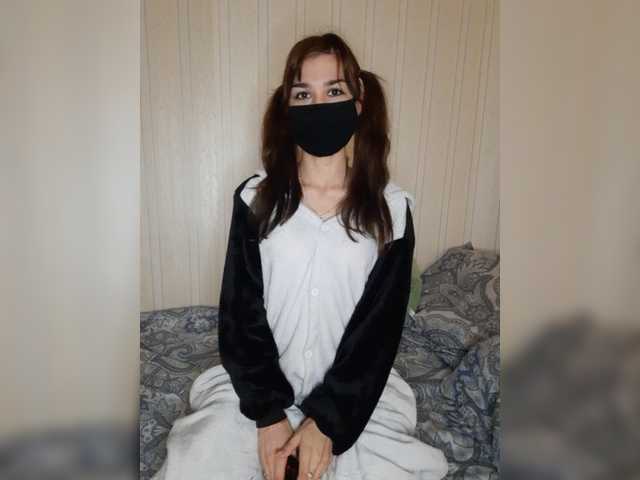  PussyEmilia