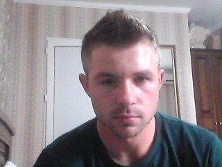  SnowyQRed