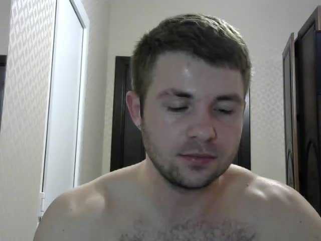  SnowyQRed