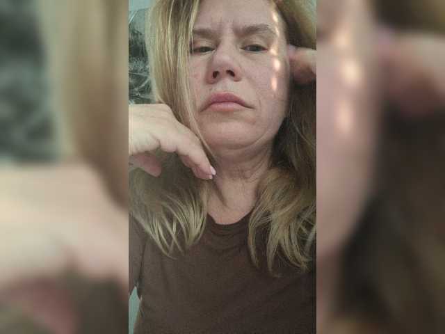  SwedishMilf