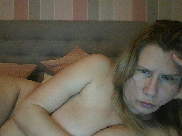  SwedishMilf